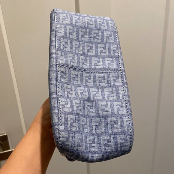 Fendi bag with a medal chain strap - Picture 3 of 7